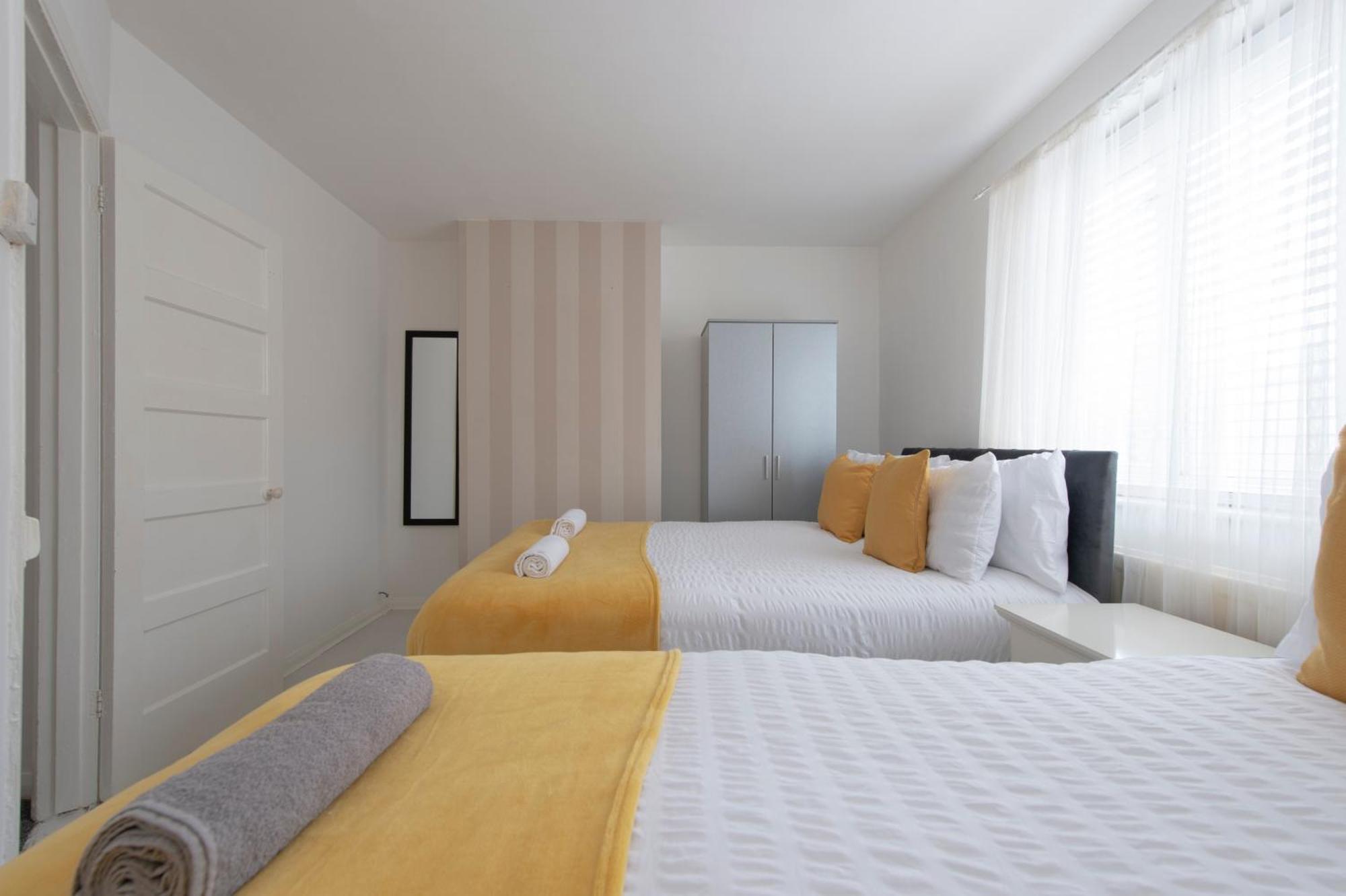 3 Bed House In Rochester 4 Beds Sleeps 7 Wainscot 外观 照片