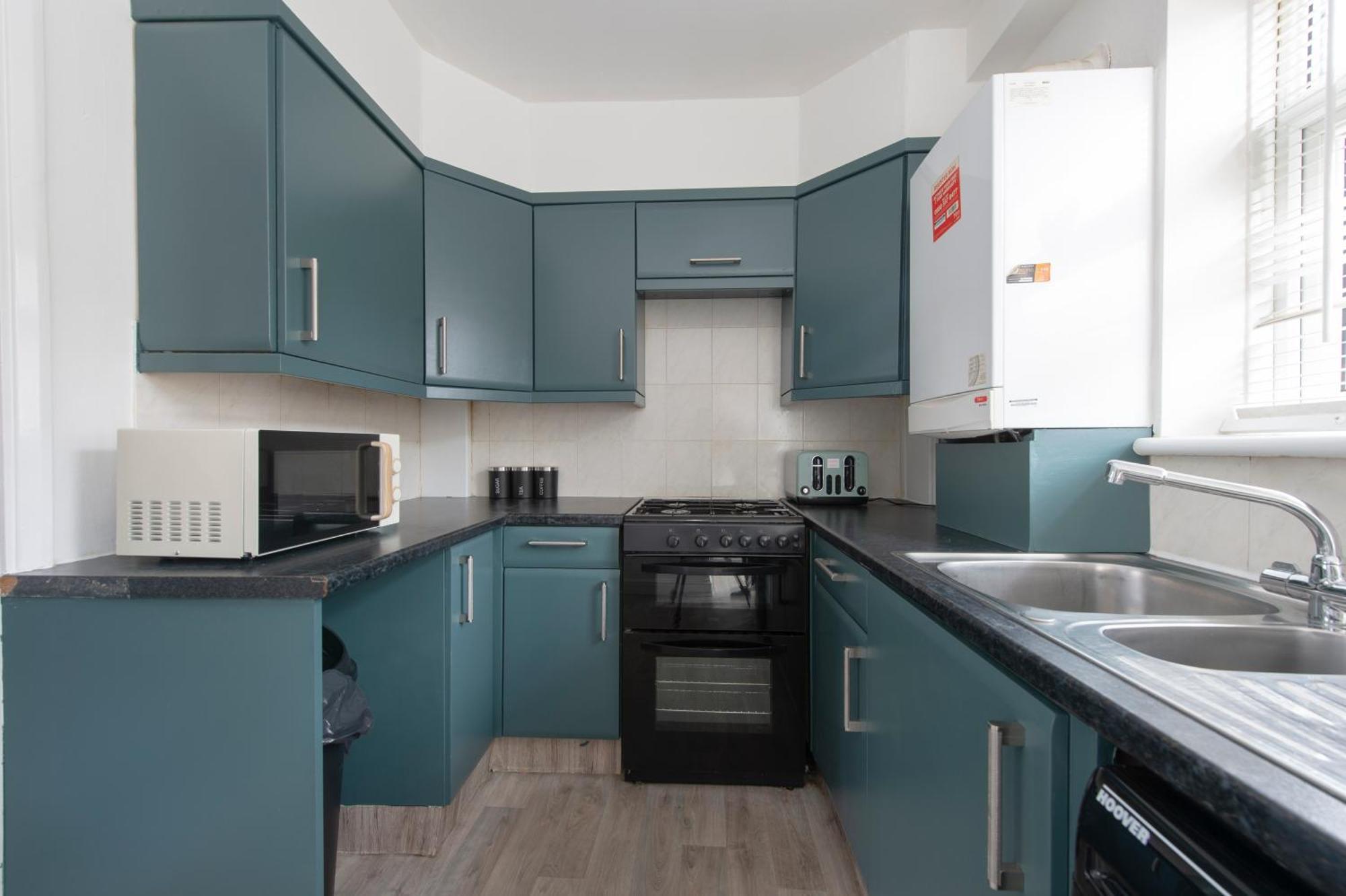 3 Bed House In Rochester 4 Beds Sleeps 7 Wainscot 外观 照片